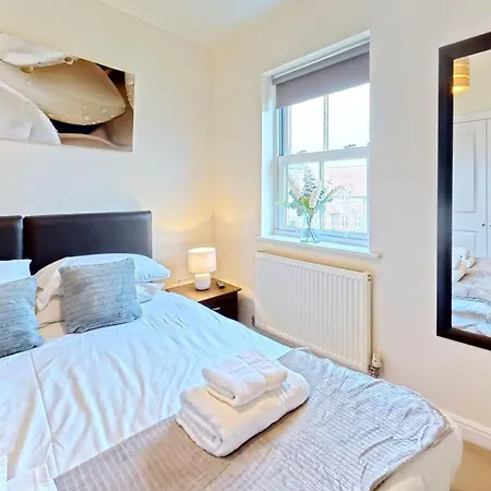 Maris - Part Of The The Bay Village With Pool, Gym And Direct Access, Pub, Restaurant, Tennis And Meadows Walks