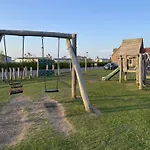 Maris - Part Of The The Bay Village With Pool, Gym And Direct Access, Pub, Restaurant, Tennis And Meadows Walks Casa de Férias Filey