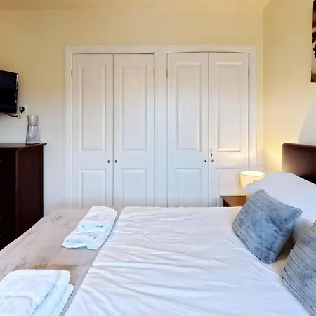 Maris - Part Of The The Bay Village With Pool, Gym And Direct Access, Pub, Restaurant, Tennis And Meadows Walks Hébergement de vacances