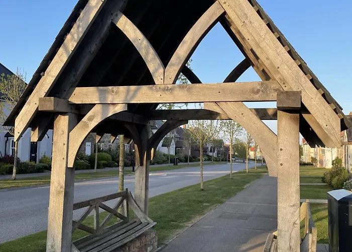 Maris - Part Of The The Bay Village With Pool, Gym And Direct Access, Pub, Restaurant, Tennis And Meadows Walks *